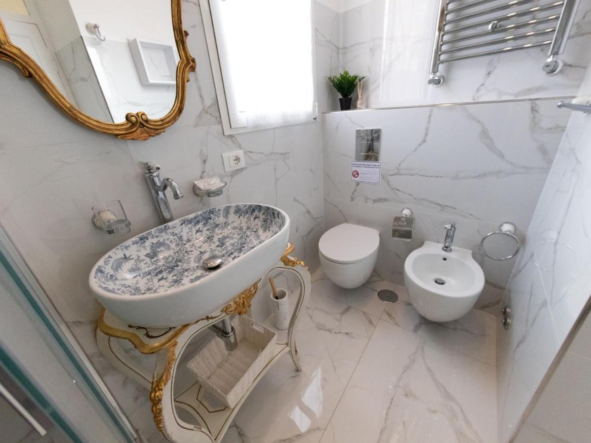 The Best Rent - Three-Bedroom Apartment Close To Colosseo Roma Esterno foto